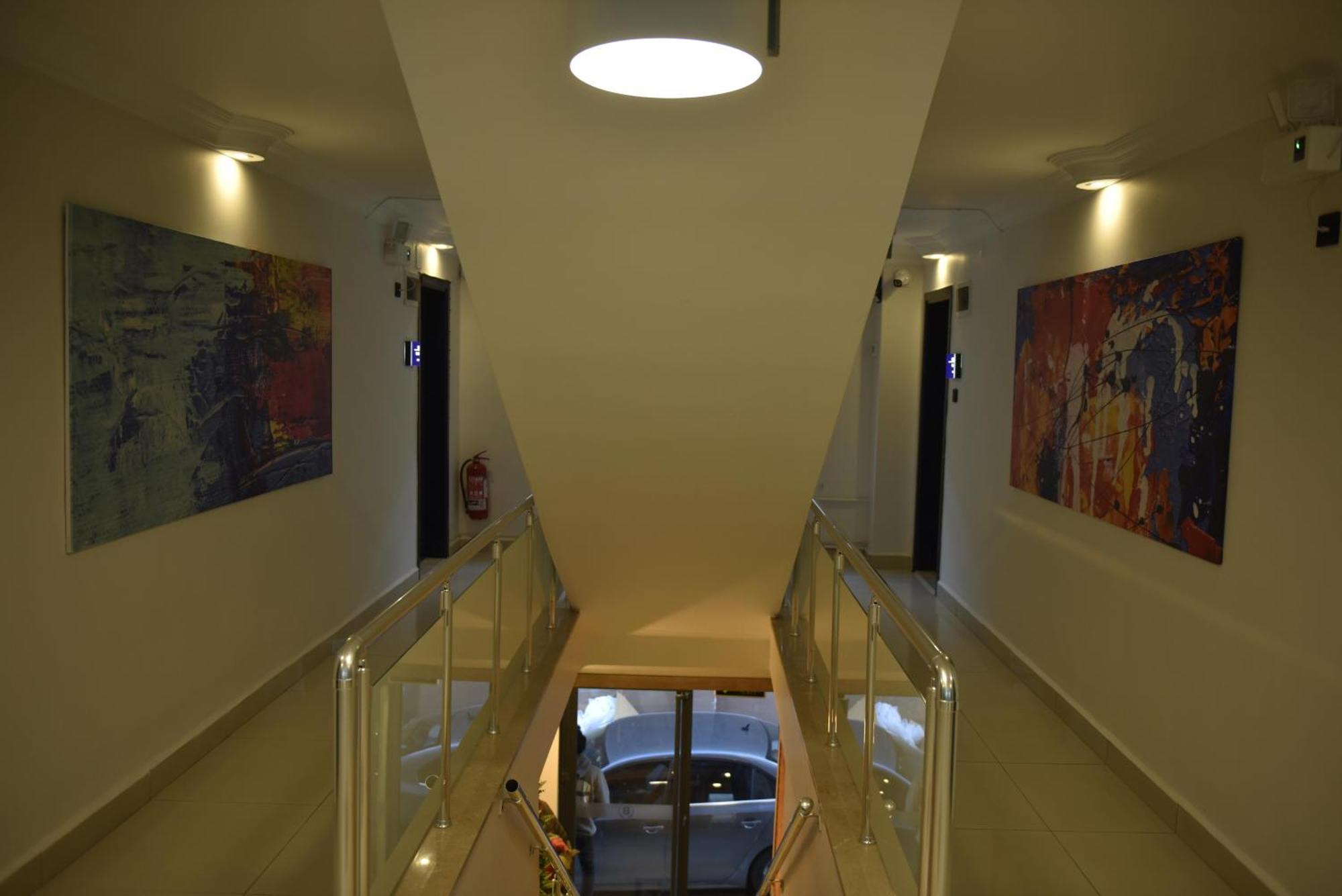 Bella Otel Мудания Екстериор снимка